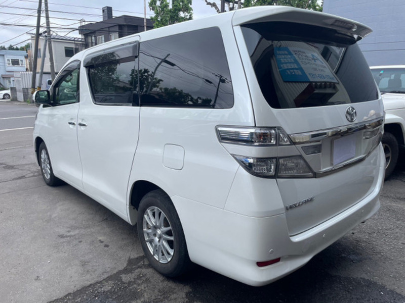 VELLFIRE-6