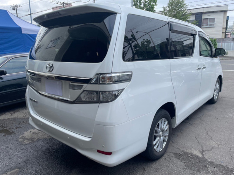 VELLFIRE-5