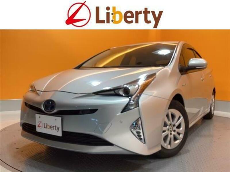 TOYOTA　PRIUS