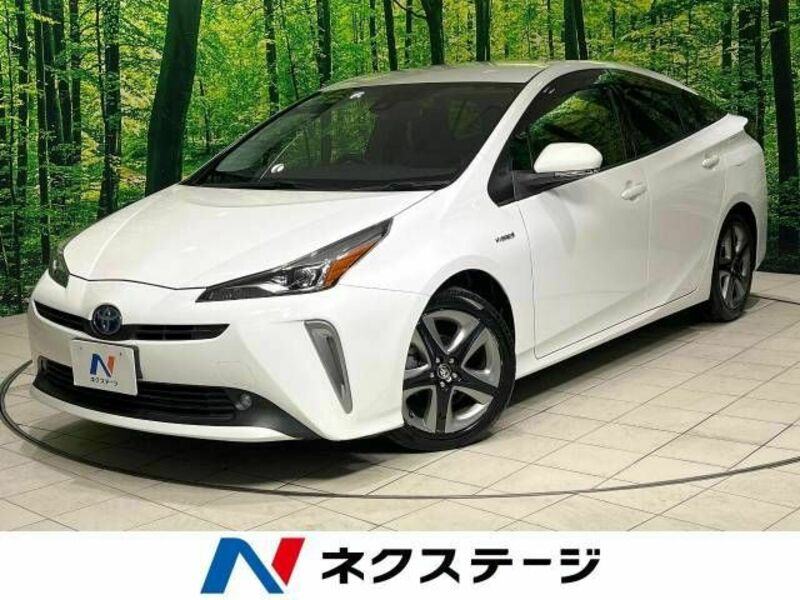 TOYOTA　PRIUS