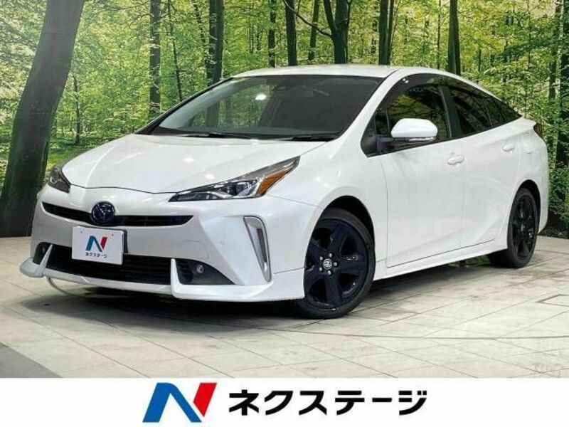 TOYOTA　PRIUS