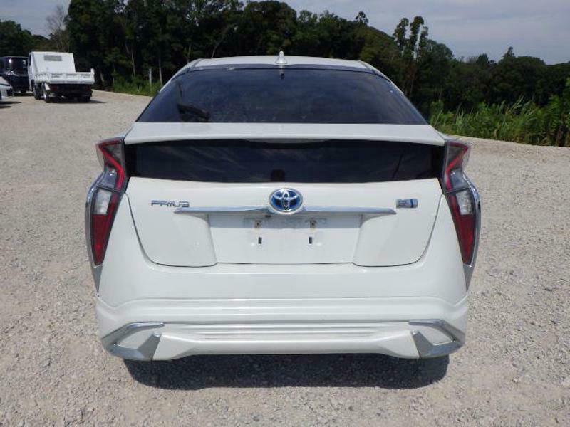 PRIUS-44