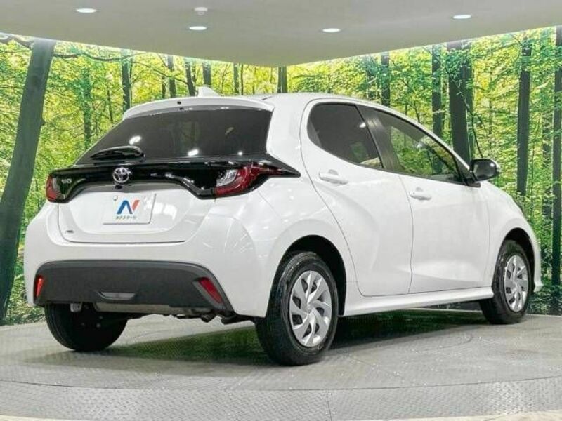 YARIS-17