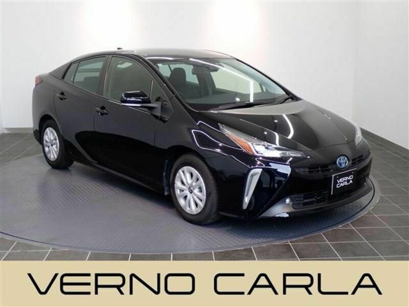 TOYOTA　PRIUS