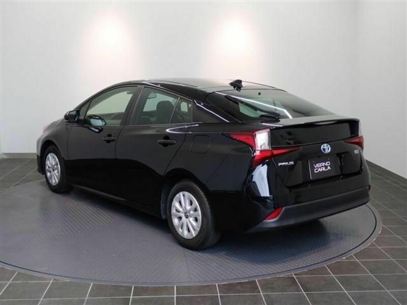 PRIUS-6