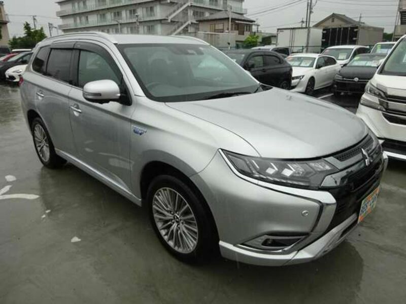 OUTLANDER PHEV-8