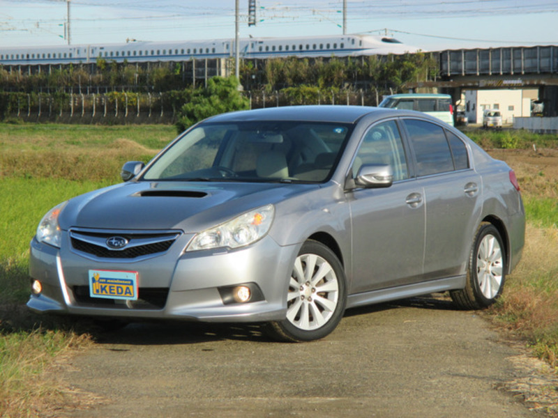 SUBARU　LEGACY B4