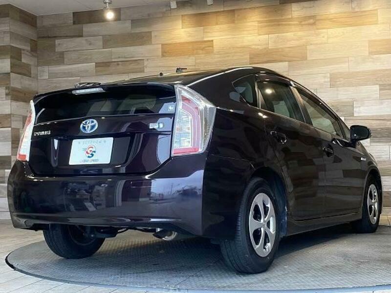 PRIUS-16