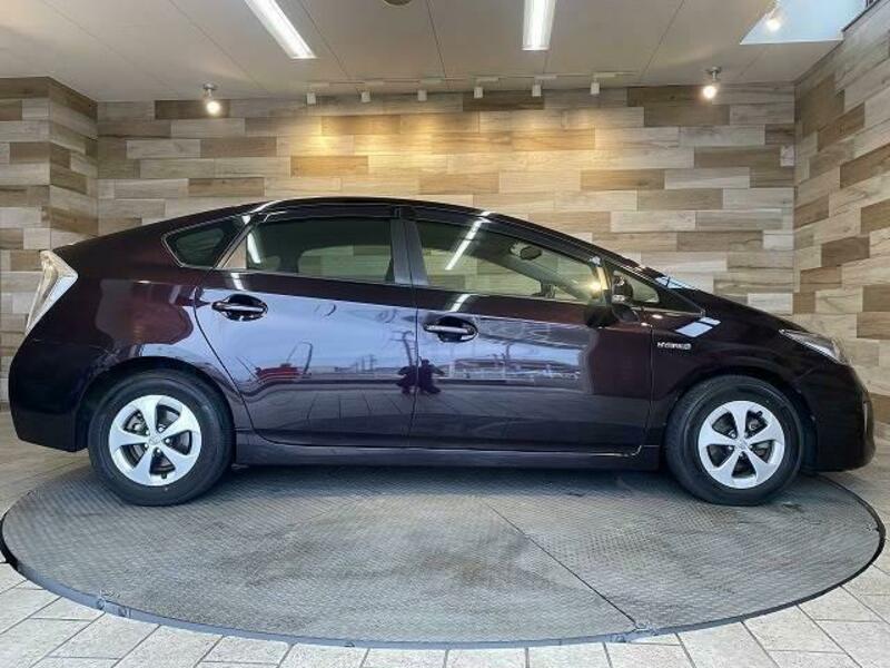 PRIUS-13