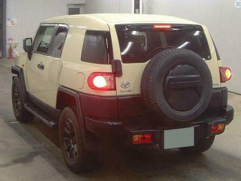 FJ CRUISER-2