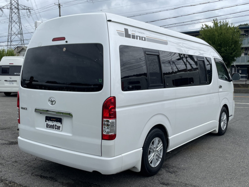 HIACE VAN-1