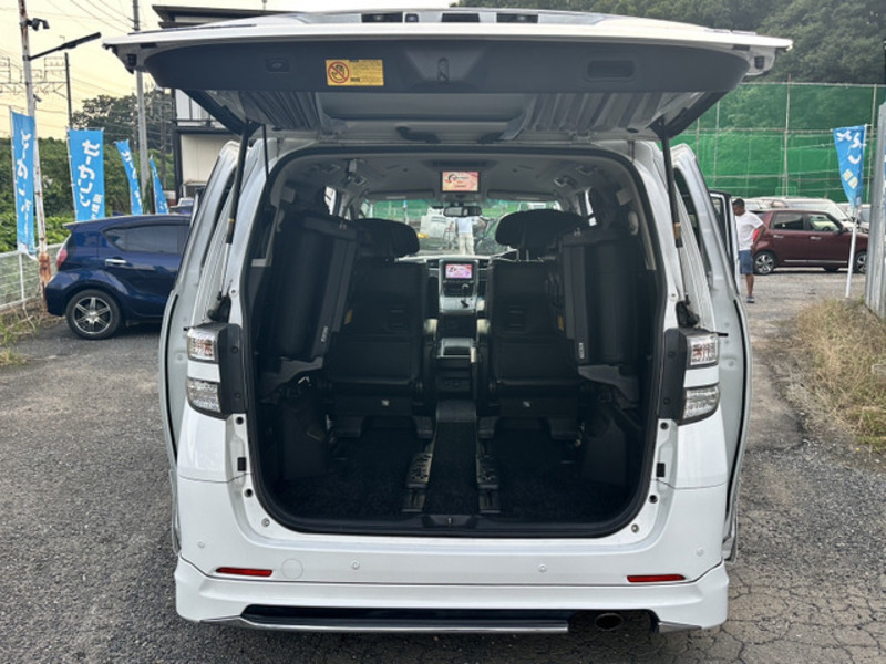 VELLFIRE-5