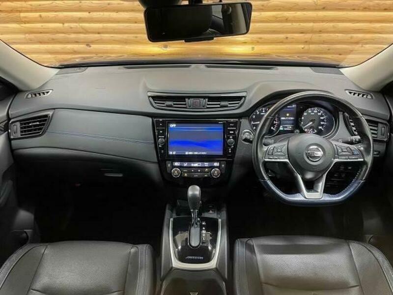 X-TRAIL