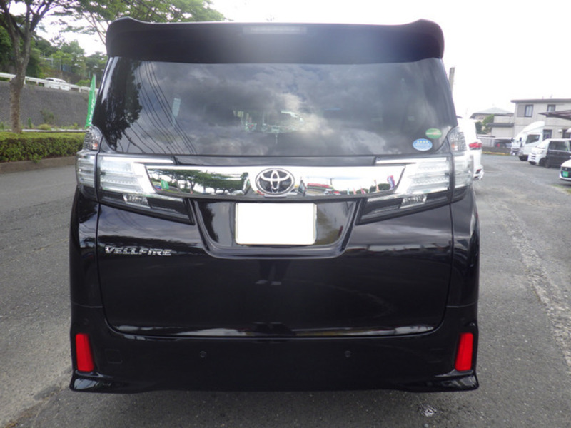 VELLFIRE-6