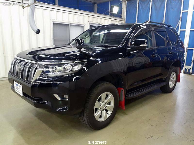 TOYOTA　LAND CRUISER PRADO