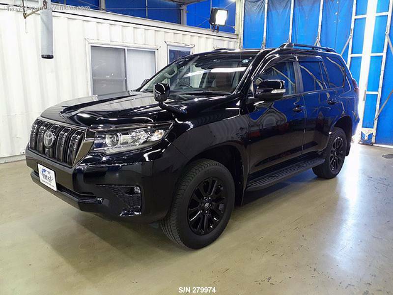 TOYOTA　LAND CRUISER PRADO