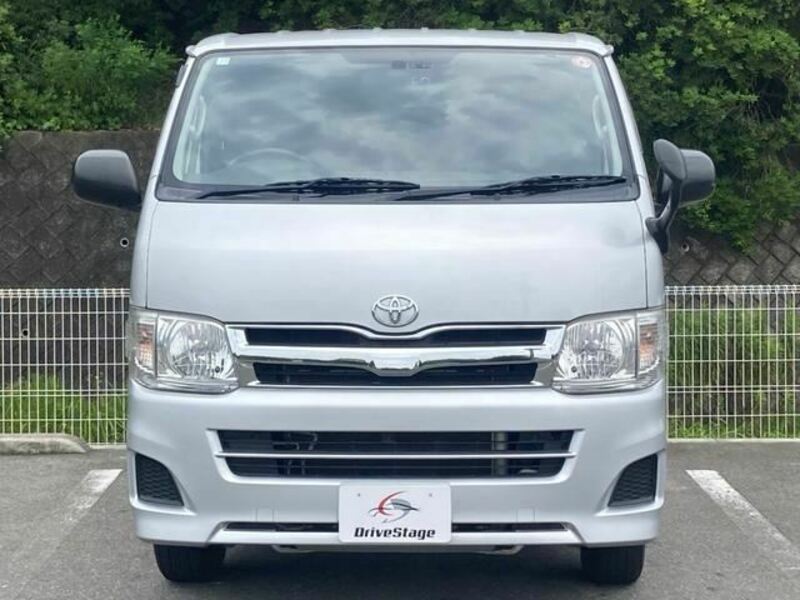 HIACE VAN-1