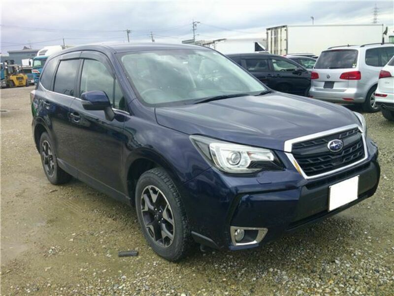 SUBARU　FORESTER