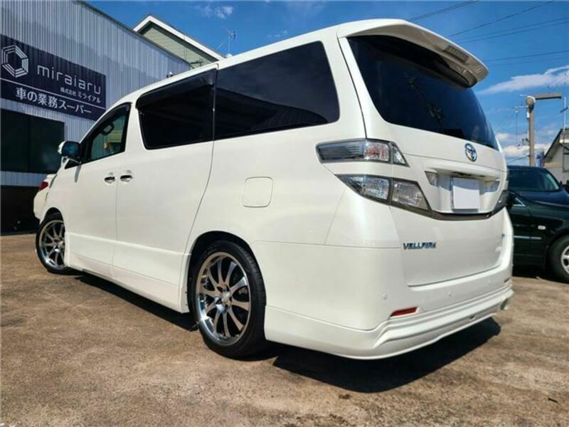 VELLFIRE-1