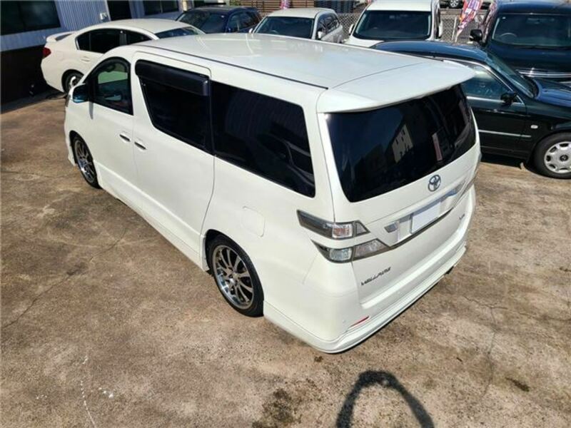 VELLFIRE-38