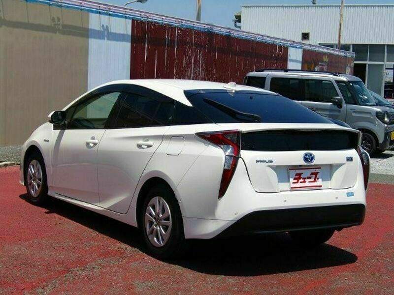 PRIUS-8