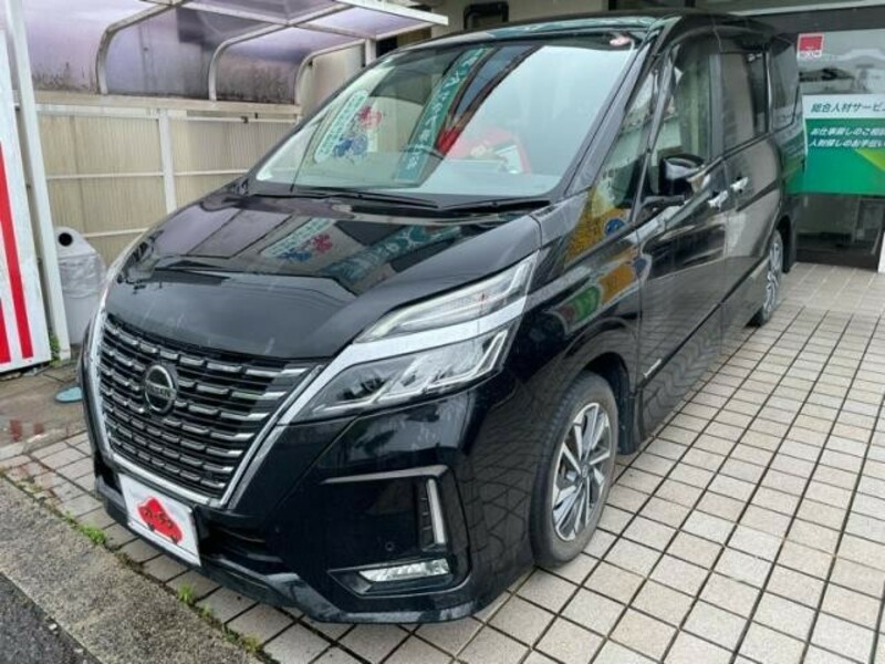 NISSAN　SERENA