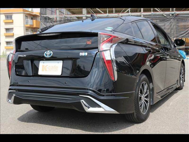 PRIUS-4