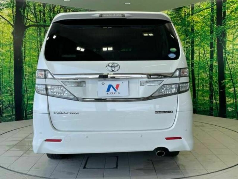 VELLFIRE-15