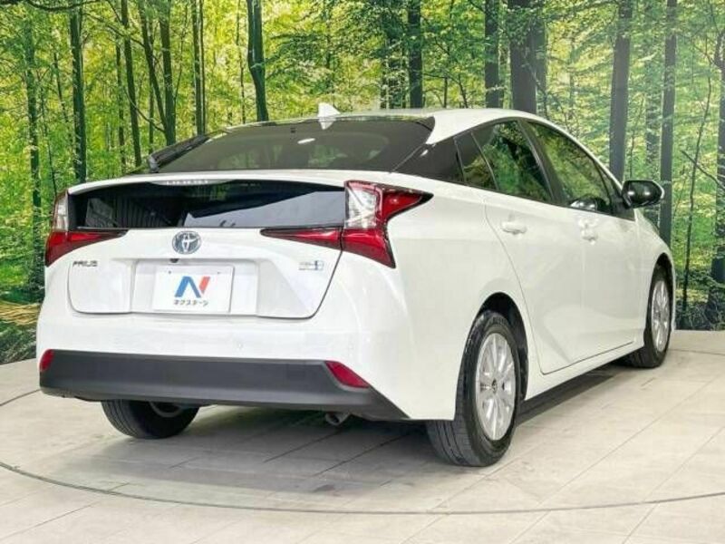 PRIUS-17