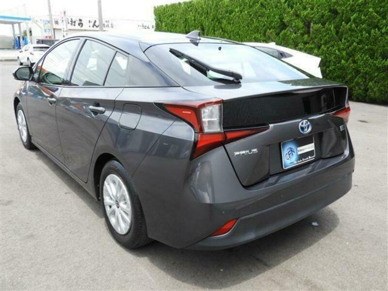 PRIUS-9