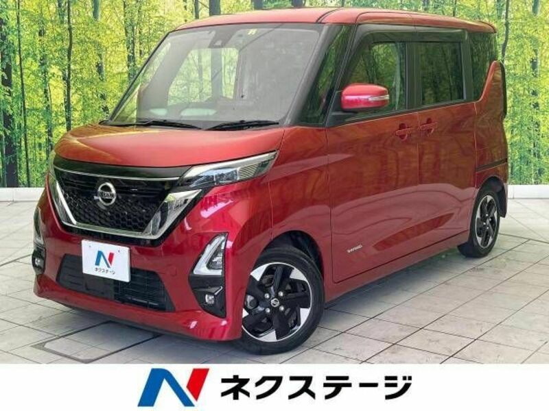 NISSAN　ROOX