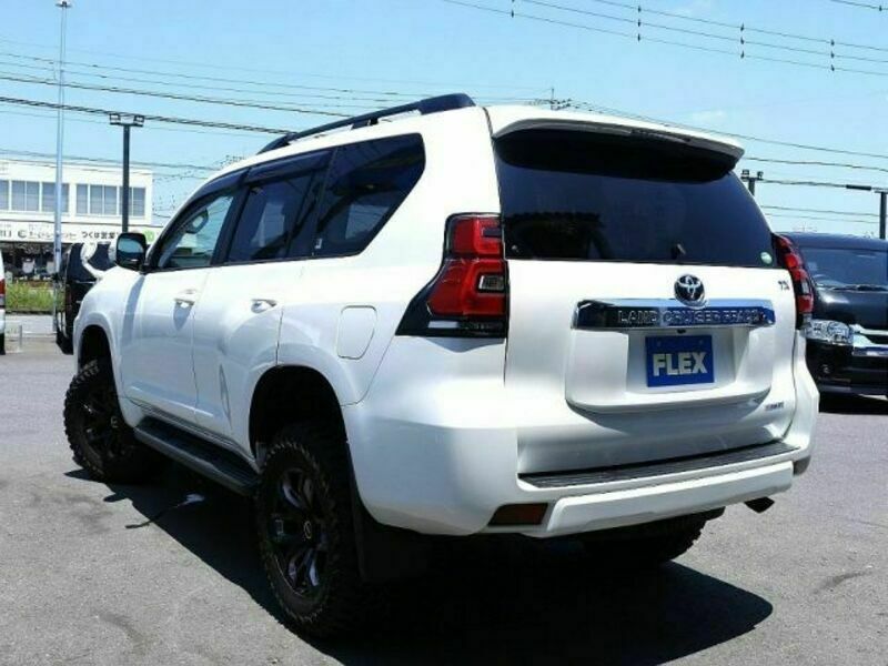 LAND CRUISER PRADO-11