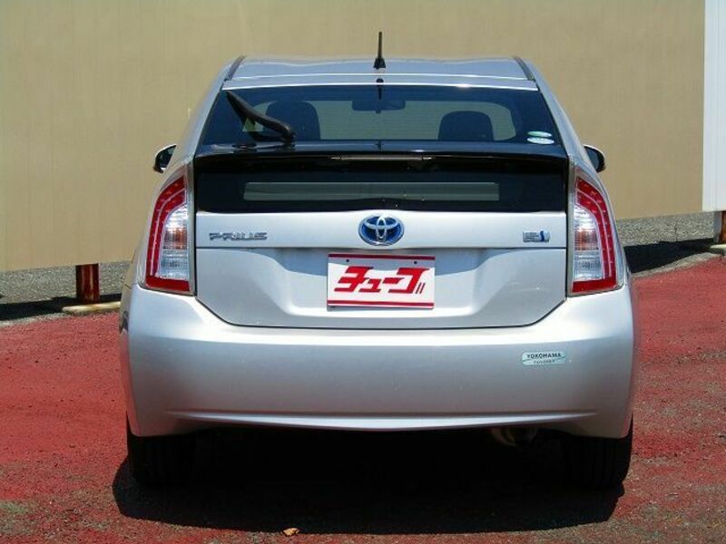 PRIUS-21