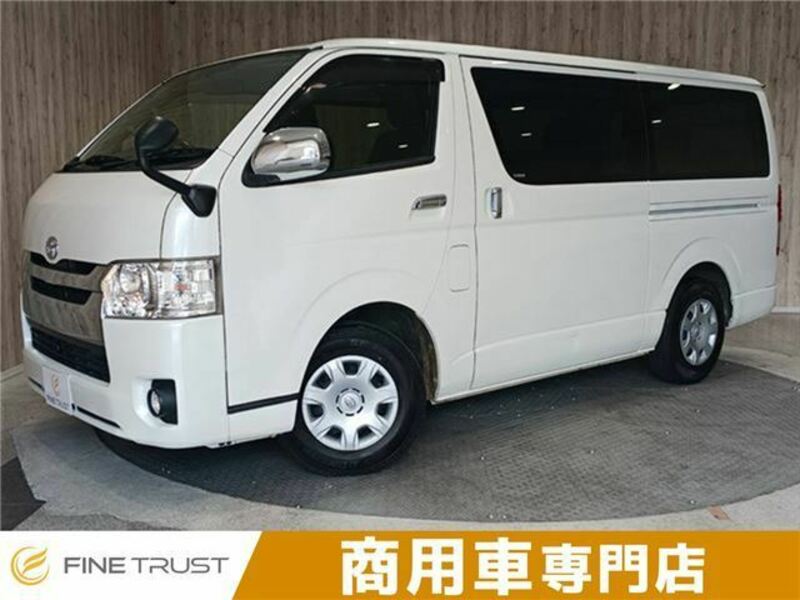 TOYOTA　HIACE VAN