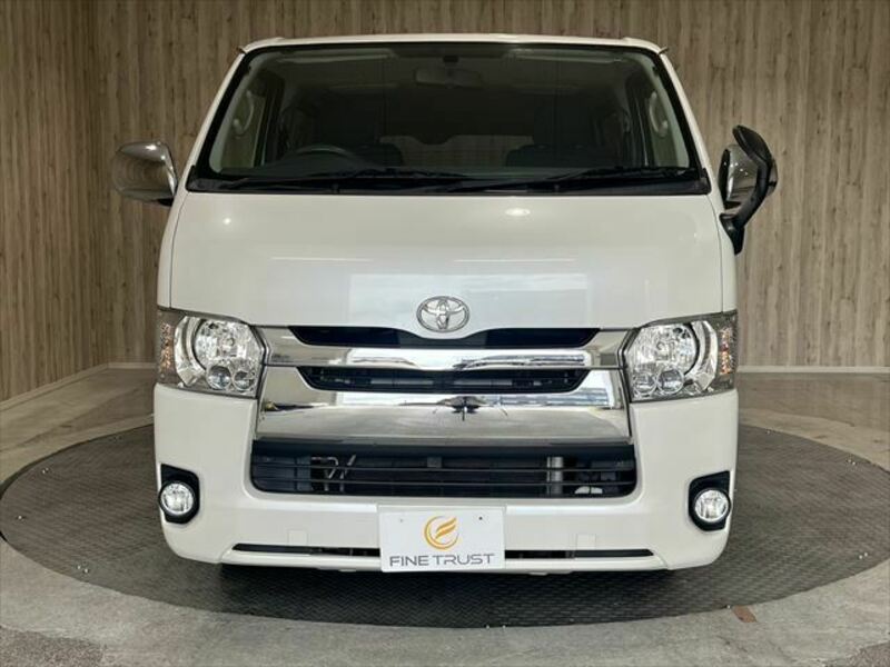 HIACE VAN-11