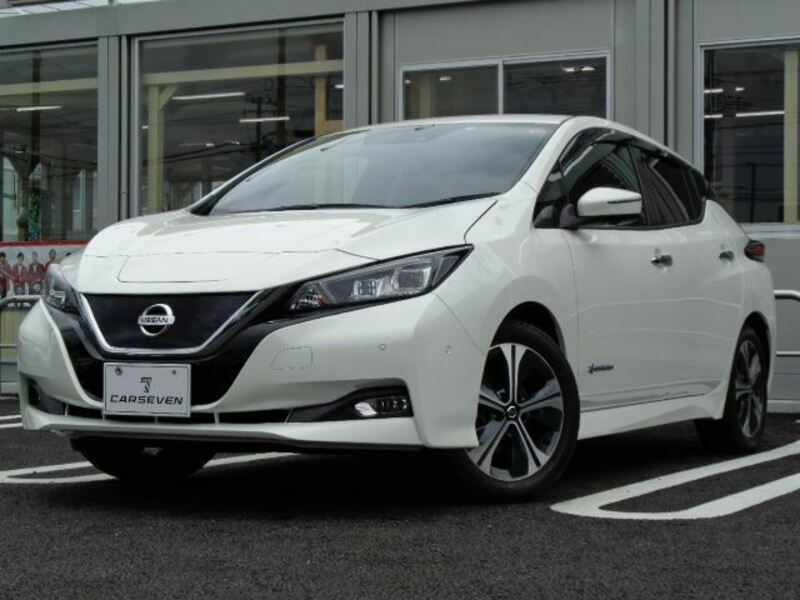 NISSAN　LEAF