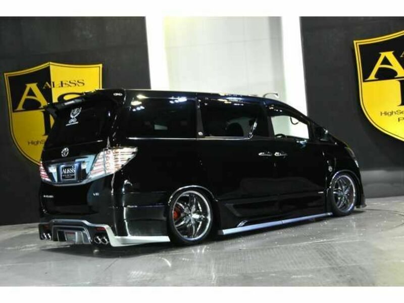 VELLFIRE-1