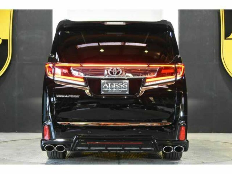 VELLFIRE-9