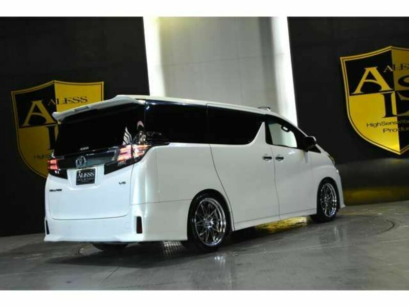 VELLFIRE-1