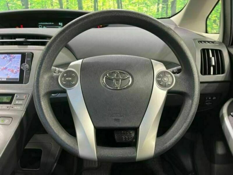 PRIUS-11