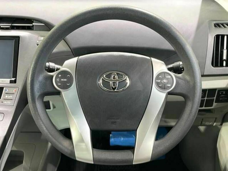 PRIUS-11