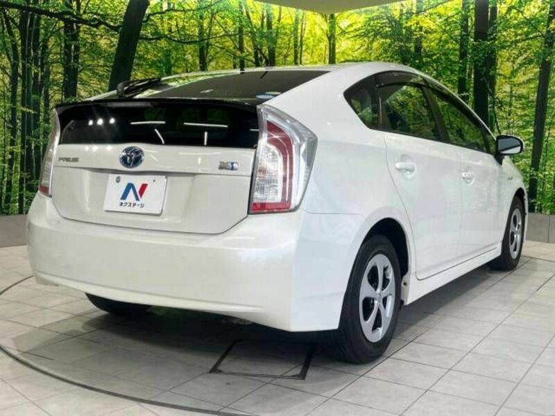 PRIUS-17