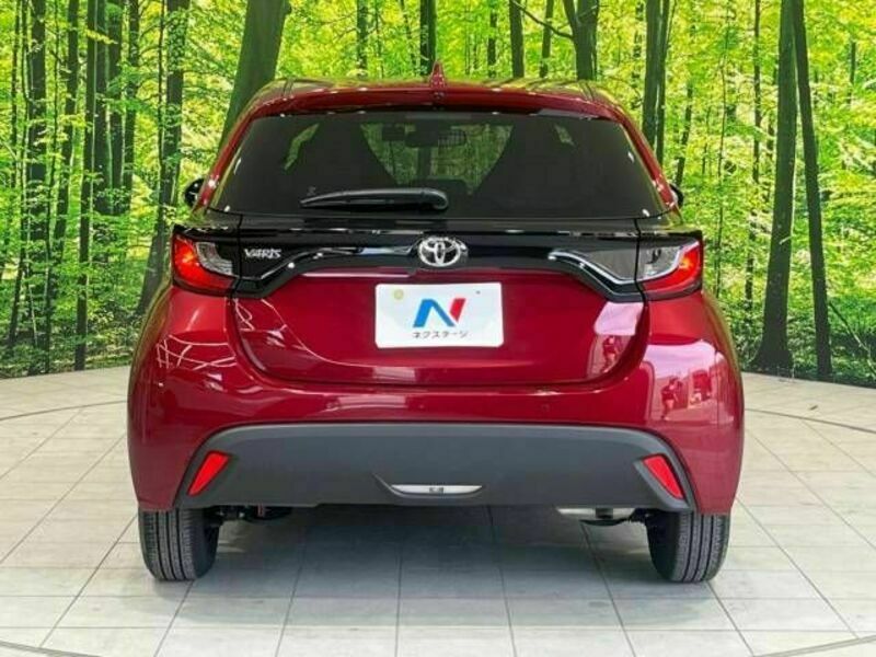 YARIS-15