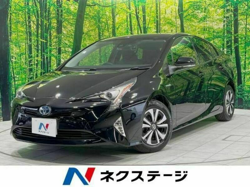 TOYOTA　PRIUS