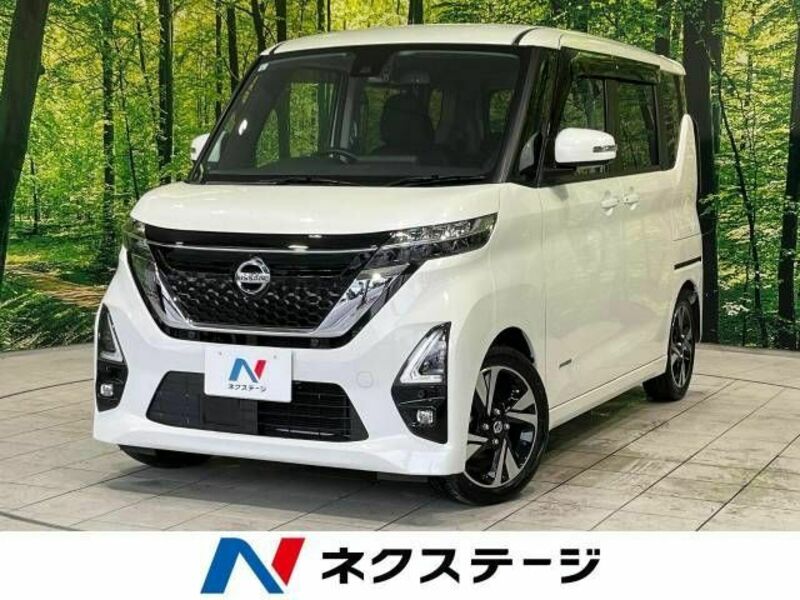 NISSAN　ROOX