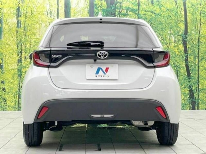 YARIS-15