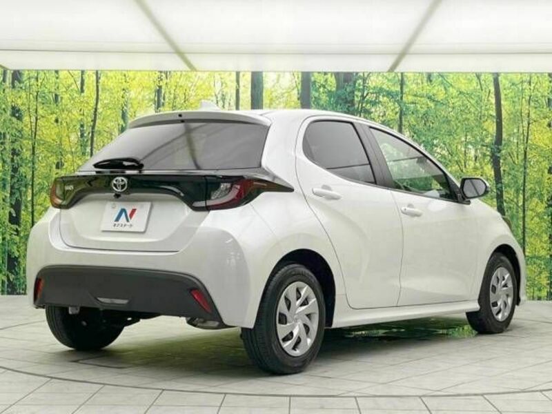 YARIS-17