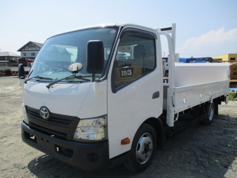 TOYOTA　DYNA