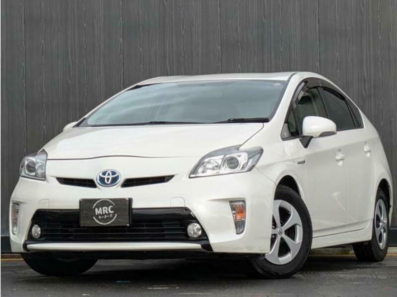 TOYOTA　PRIUS