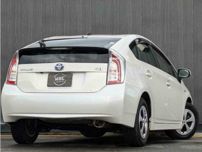 PRIUS-1